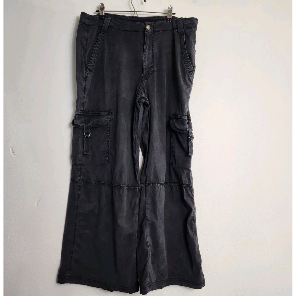 American Eagle Cargo Pants Womens 12 Short Black Stretch Straight Leg Utility